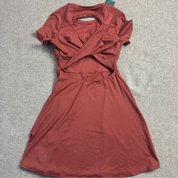 HALARA Brown Backless Dress with Cut-Out Design - Picture 4 of 9